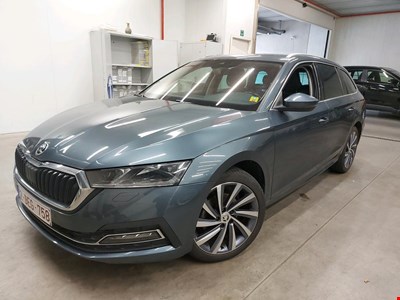 Skoda Octavia SKO OCTAVIA COMBI TSI eTec 110PK DSG7 Clever+ & Suedia Leather & Side & Travel Assist & Heated Steering Wheel & Pano Roof & Fold