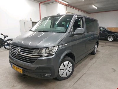 Volkswagen Multivan VW MULTIVAN 20 TDI 150PK Trendline Pack Light &amp; Vision &amp; Heated Seats &amp; Climatic &amp; Nav Discover Media &amp; Two Swiveling Rear Seats