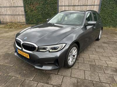 BMW 3-serie Touring 318d High Executive