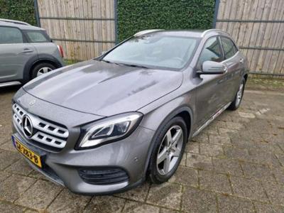 MERCEDES-BENZ GLA-klasse 180 Business Solution AMG Upgr..