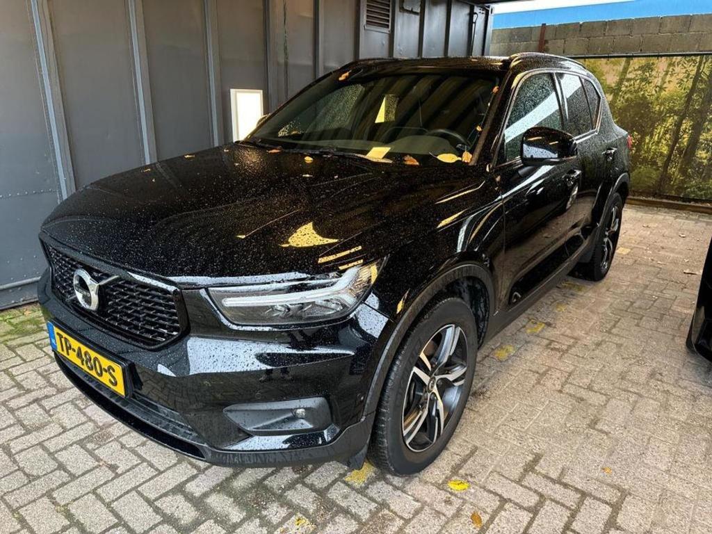 Volvo XC40 2.0 T4 R-Design