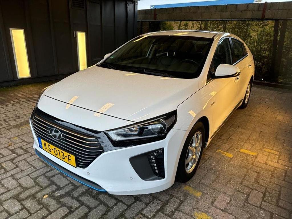 HYUNDAI IONIQ 1.6 GDi First Edition