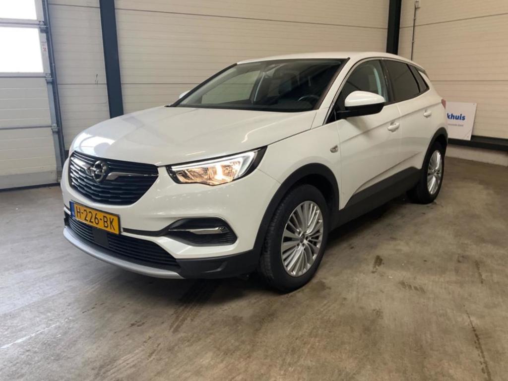 Opel Grandland X 1.2 Turbo Bus. Ex.