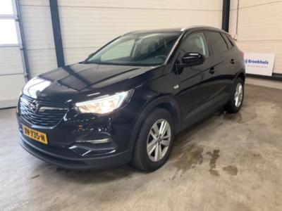 Opel Grandland X 1.2 Turbo Business +