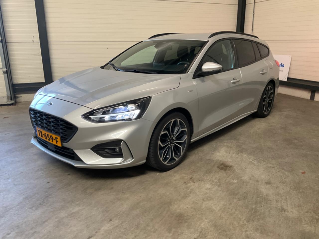 Ford Focus wagon 1.0 EcoB. ST L. Bns