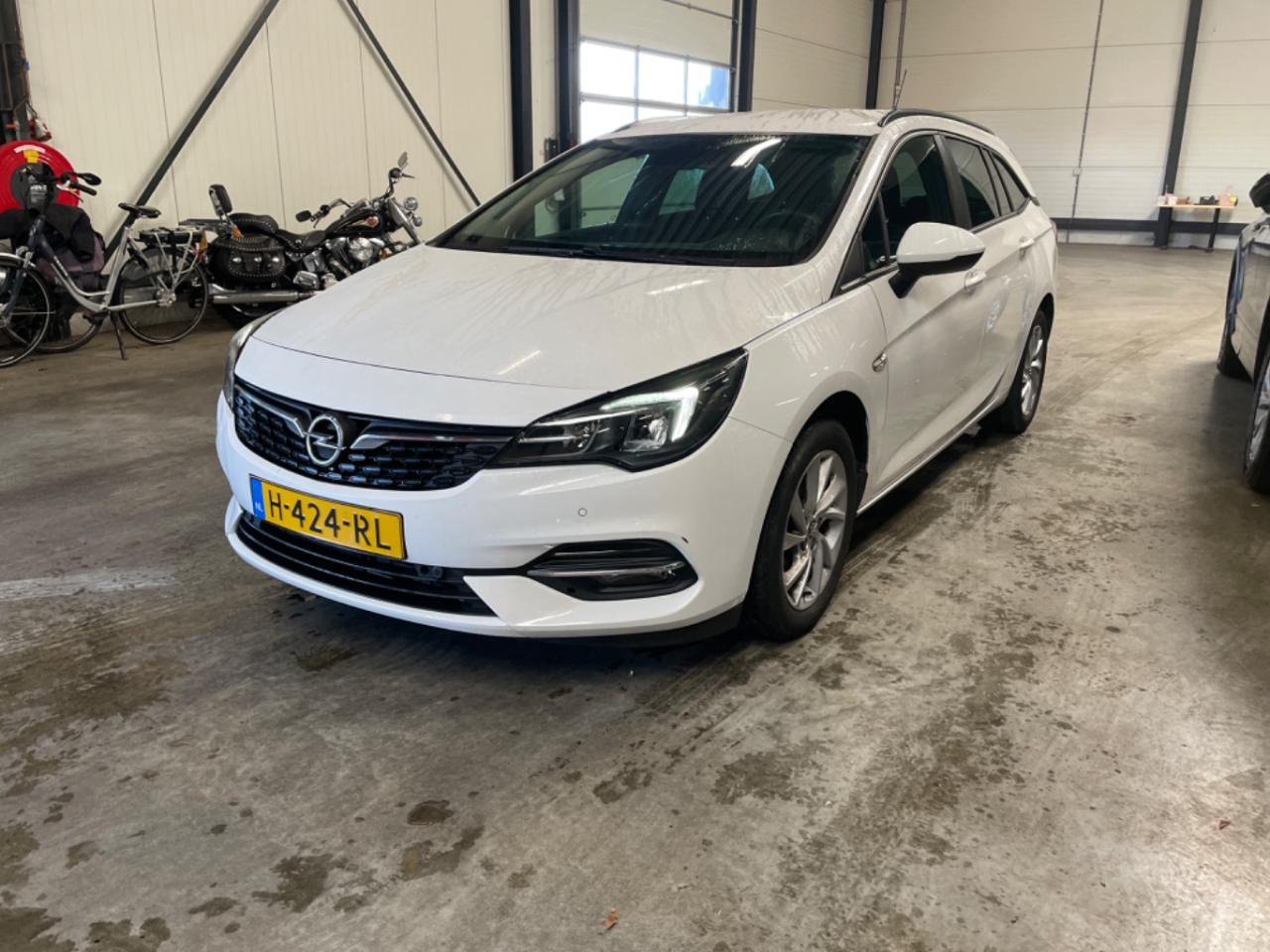 OPEL ASTRA SPORTS TOURER 1.2 Bns Edition