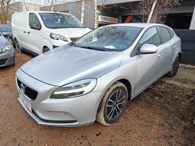 Volvo V40 D2 Black Edition 5d !!! technical issues !! rolling car