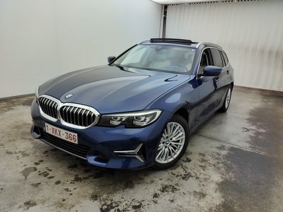 BMW 3 Reeks Touring 318dA (110 kW) 5d Luxury line
