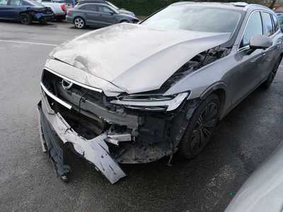 Volvo V60 D3 Inscription 5d !!!damaged car !!!! rolling car