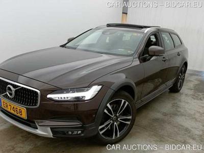 VOLVO V90 CROSS COUNTRY 2.0 D5 235 AWD Pro Geartronic 5d