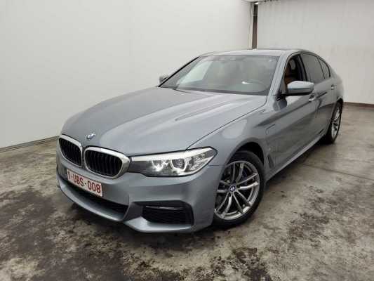 BMW 5 Reeks Berline 530e iPerformance 4d ///M-Sportkit LED, Leather (total options: 10.954,54 ExVat)