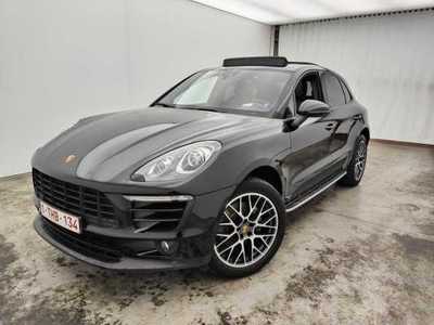 Porsche Macan 2.0i 185kW Pan. Sunroof PDK Aut. (total options: 9 590,00euro)