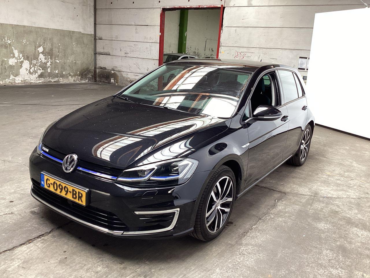 VOLKSWAGEN e-Golf e-Golf