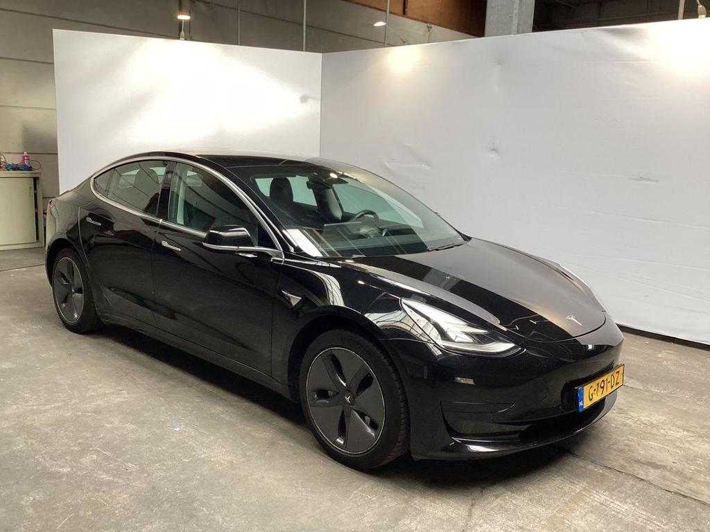 Tesla Model 3 Standard RWD Plus 60 kWh