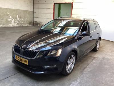 SKODA OCTAVIA COMBI 1.6 TDI Greentech Clever Edition