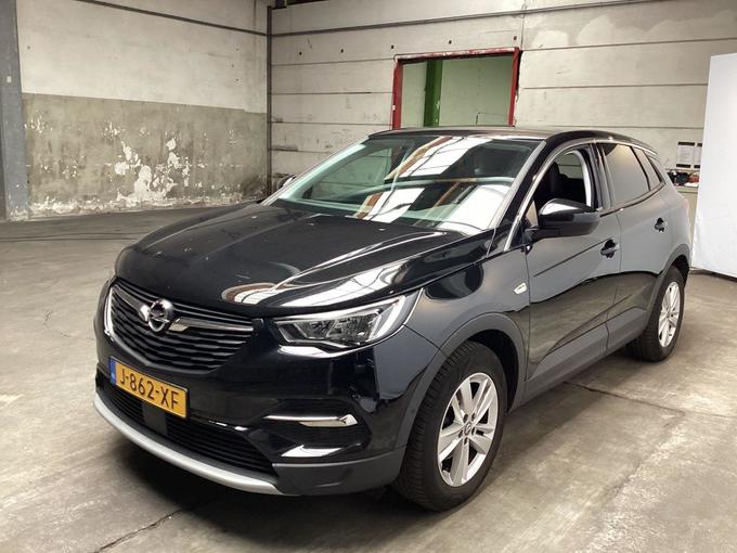 OPEL Grandland X 1.2 Turbo Business Executive