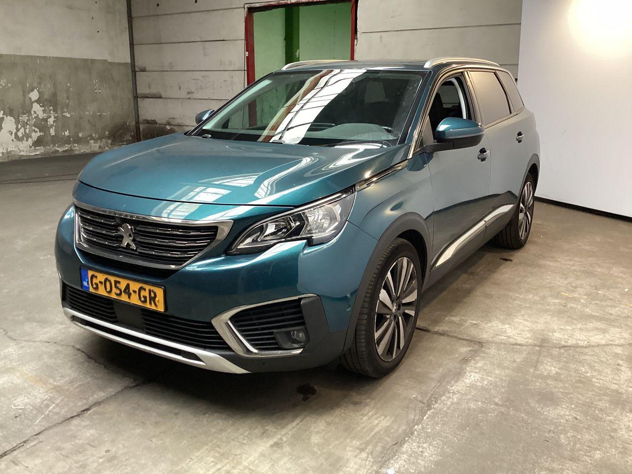 PEUGEOT 5008 1.6 PureTech Allure