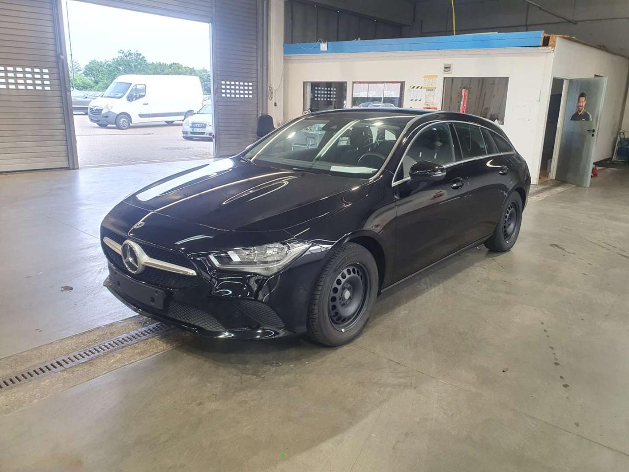 MERCEDES-BENZ CLA CLA 180 Shooting Brake