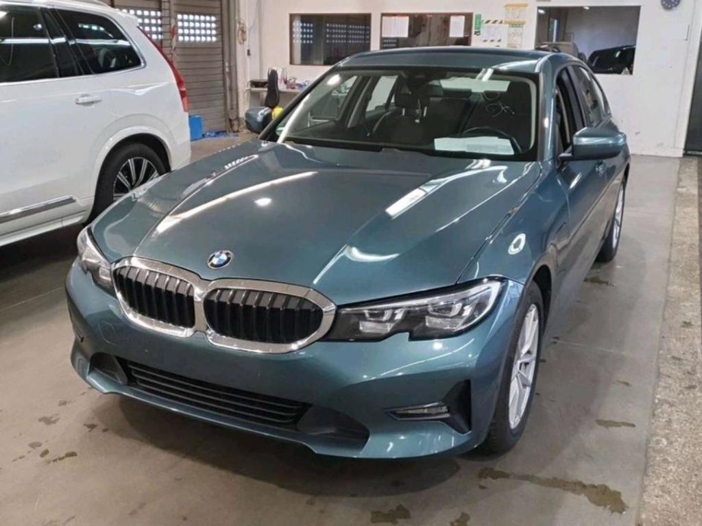 BMW 3ER REIHE 330e Advantage Automatik