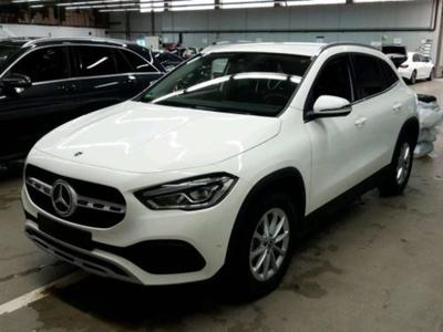 MERCEDES-BENZ GLA GLA 250 e DCT