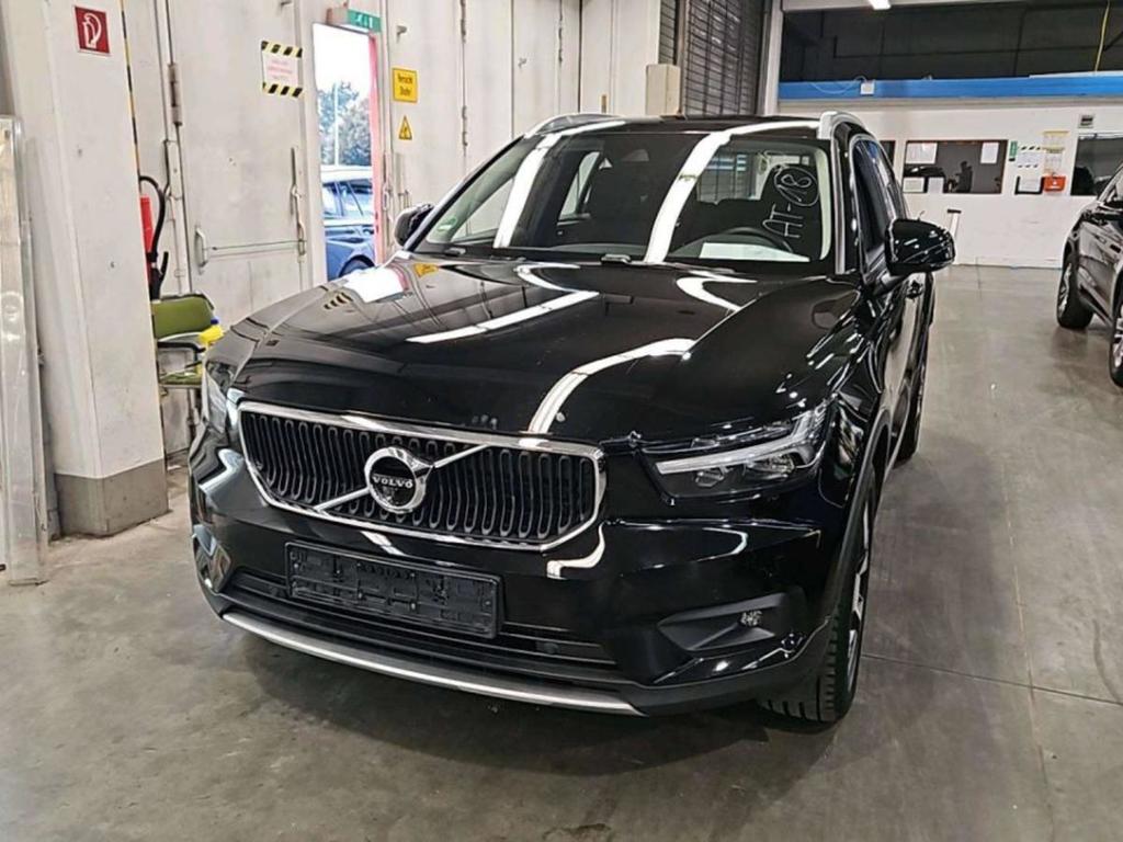 VOLVO XC40 D3 Momentum Pro