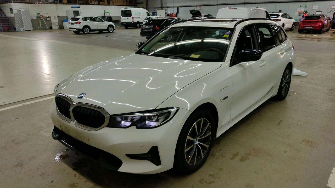 BMW 3er-Reihe 330e xDrive Touring Sport Line Automatic