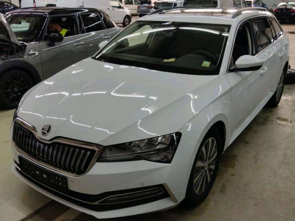 Skoda Superb 1.4 TSI iV DSG AMBITION COMBI