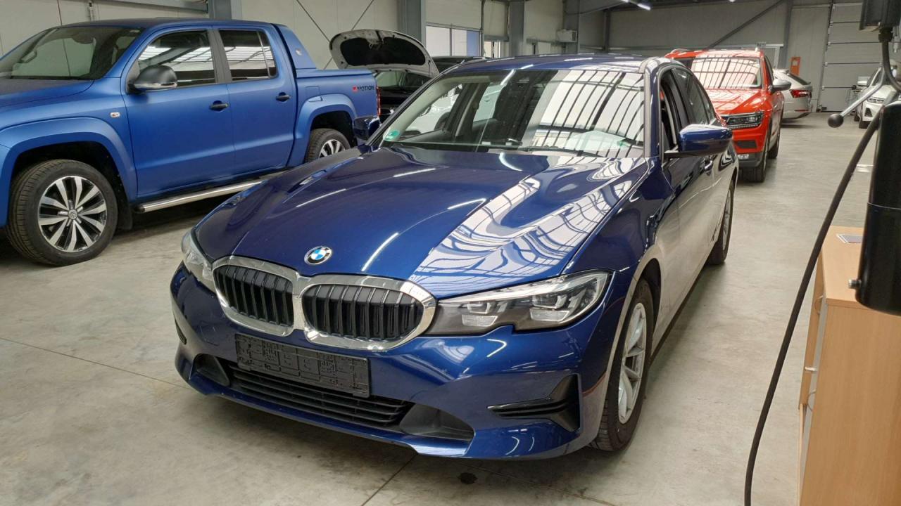 BMW 3er-Reihe 318d Advantage