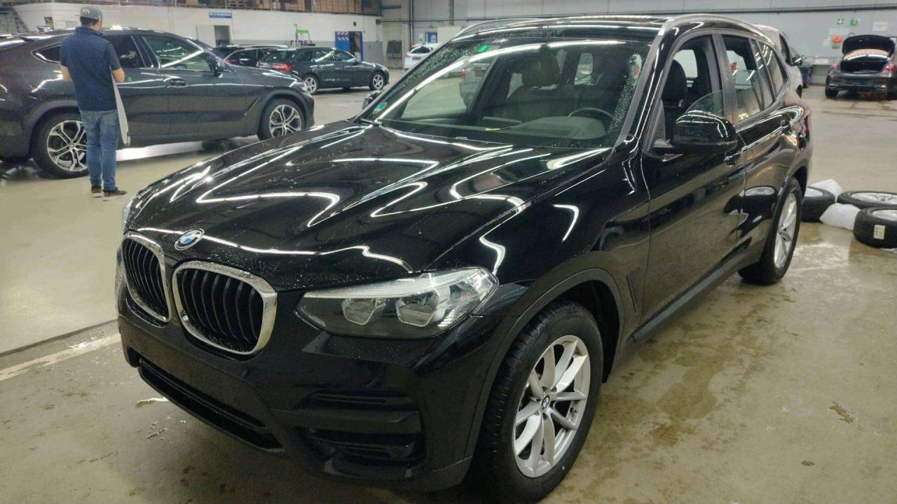 BMW X3 xDrive20i ADVANTAGE AT